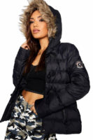 Prošívaná zimní dámská bunda s kapucí s kožíškem