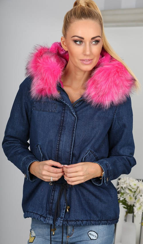 Jeansová bunda s růžovou chlupatou kapucí