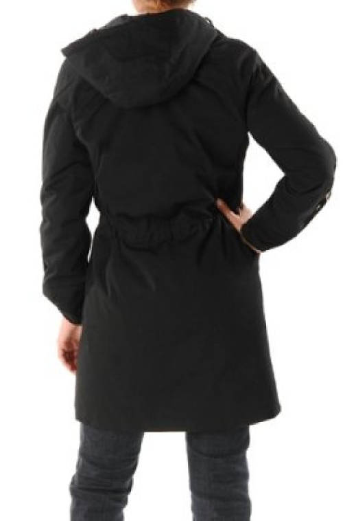 Černá dámská zimní bunda se stahovací šňůrkou v pase