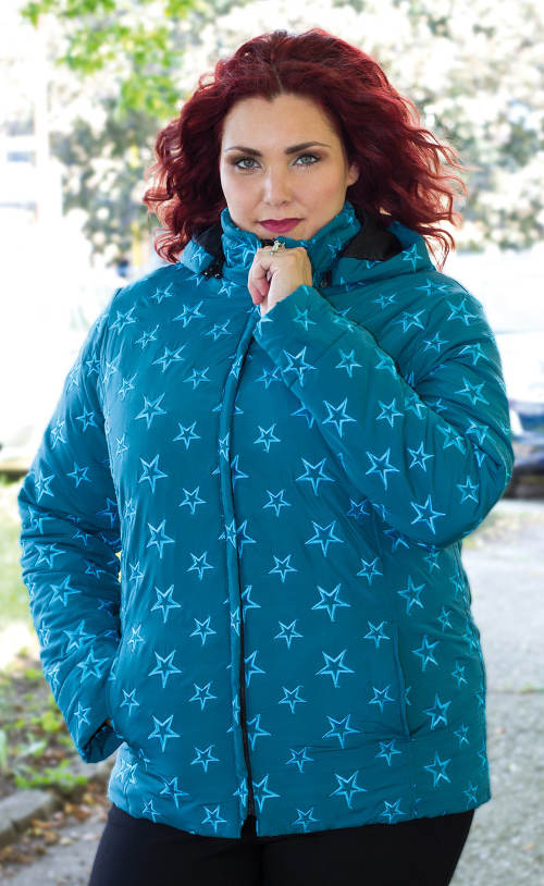 Prošívaná zimní bunda pro plnoštíhlé s motivem hvězdiček
