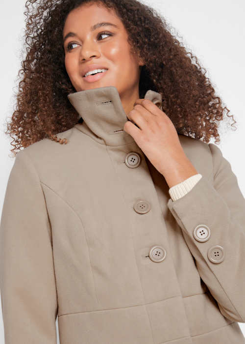 Vlněný dámský zimní kabát s vyšším stojáčkem