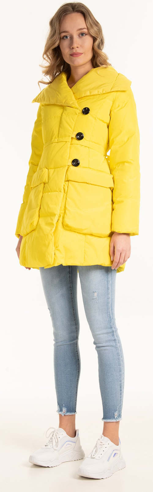 Jednobarevná žlutá prošívaná dámská zimní bunda