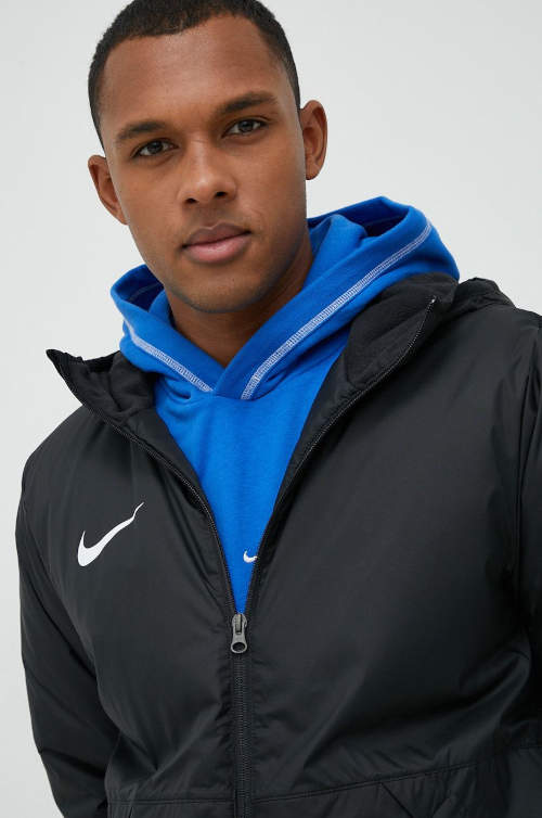 Černá pánská bunda Nike s kapucí
