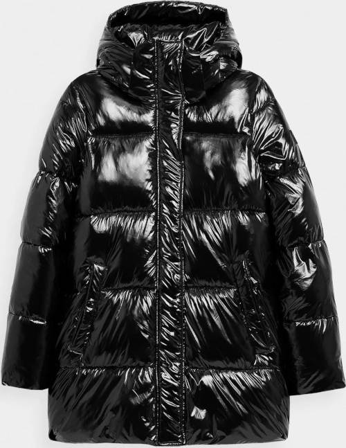Výrazná lesklá černá prošívaná zimní bunda